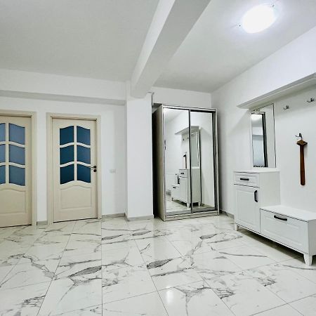 Altheda Living White House 29F-2 Apartment Сучеава Екстериор снимка