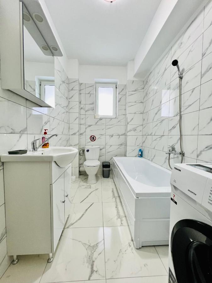 Altheda Living White House 29F-2 Apartment Сучеава Екстериор снимка