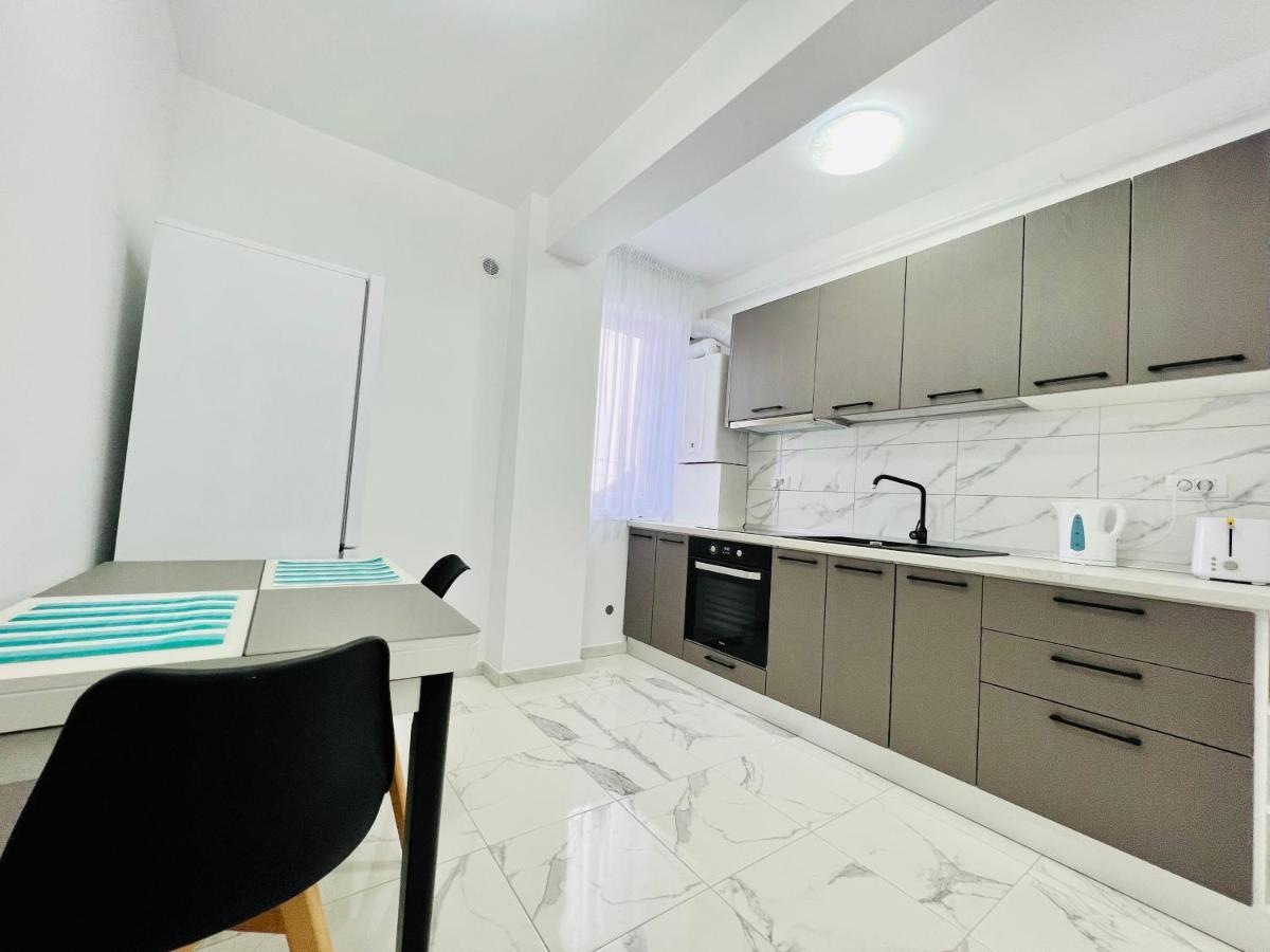 Altheda Living White House 29F-2 Apartment Сучеава Екстериор снимка