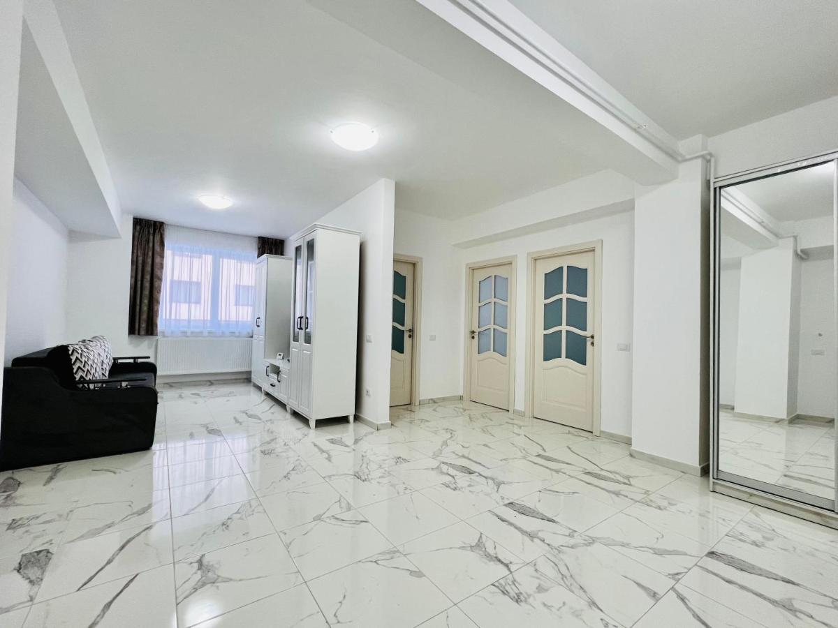 Altheda Living White House 29F-2 Apartment Сучеава Екстериор снимка